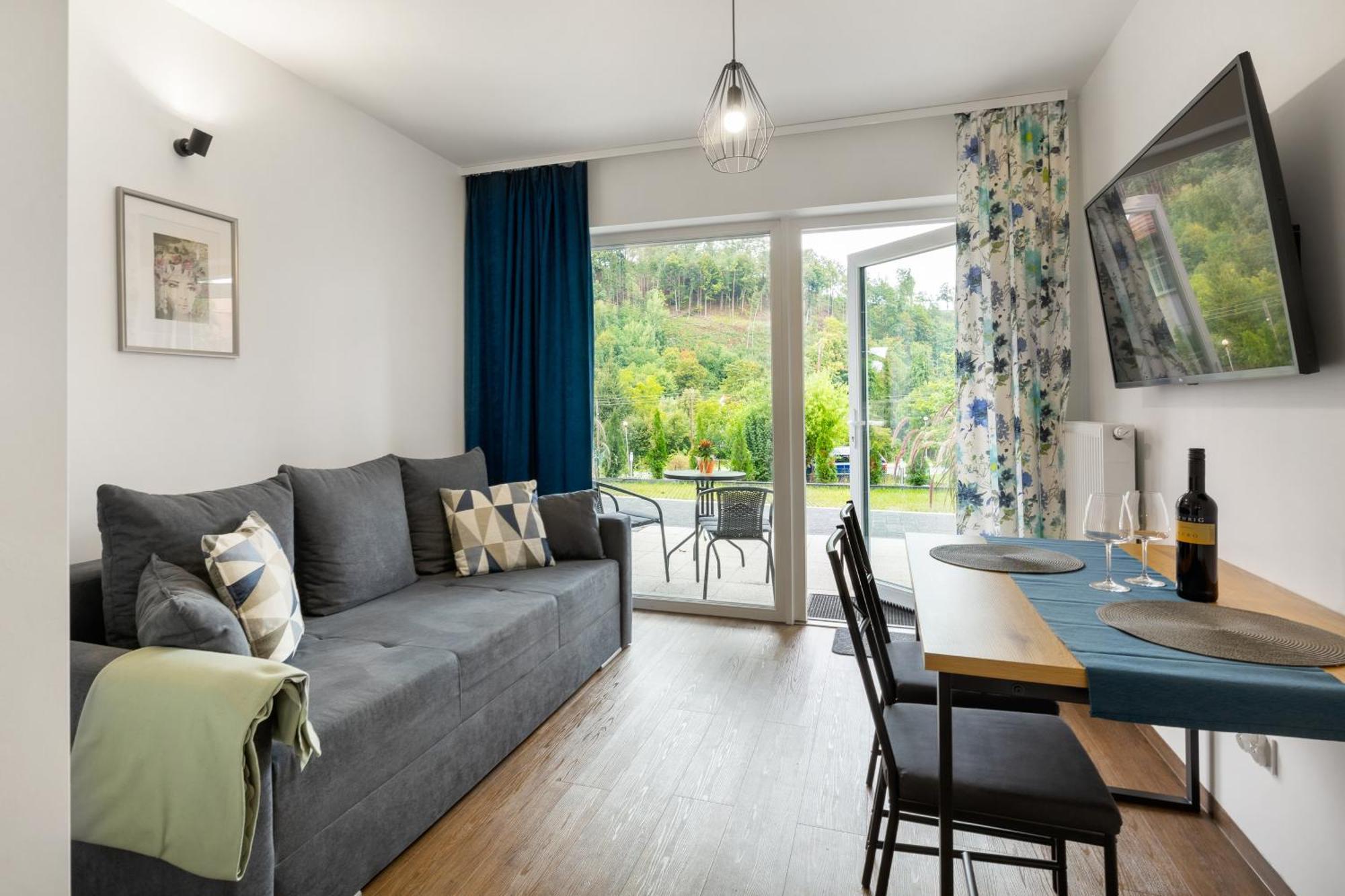 Apartamenty Wczasowa - Komfort Z Narciarnia Kudowa Zdroj Bilik gambar