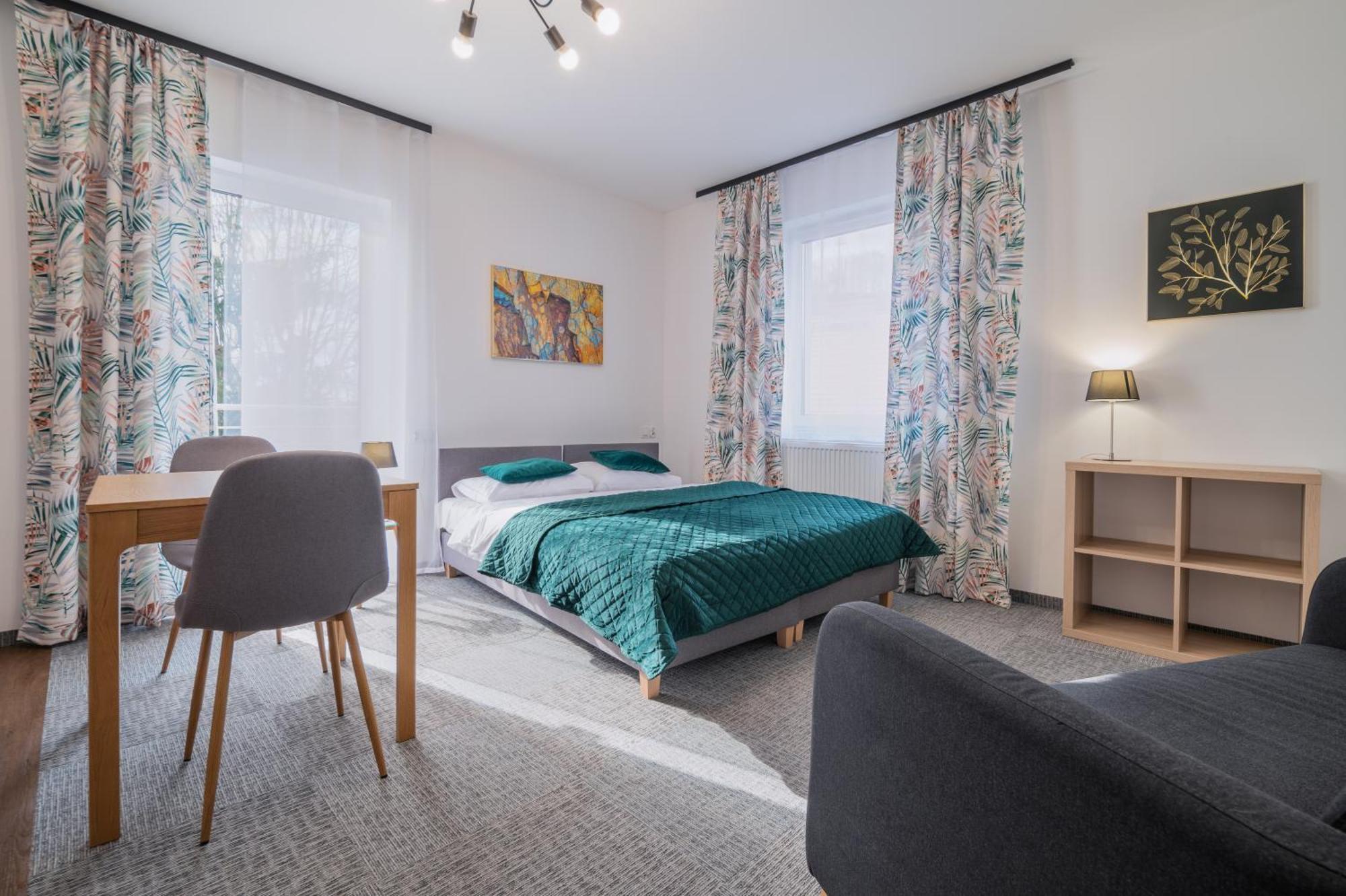 Apartamenty Wczasowa - Komfort Z Narciarnia Kudowa Zdroj Luaran gambar