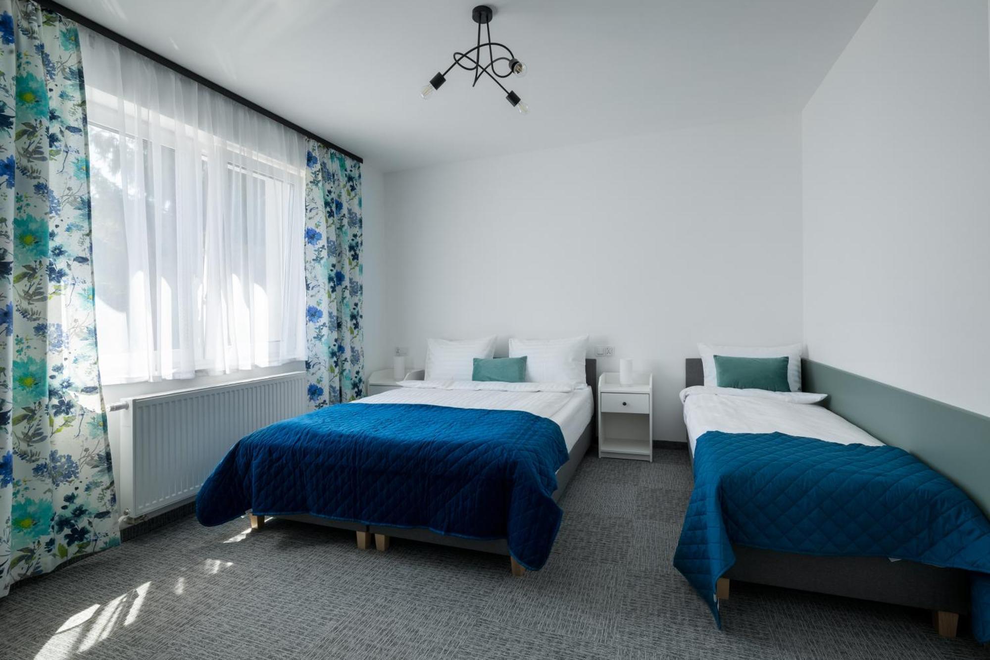 Apartamenty Wczasowa - Komfort Z Narciarnia Kudowa Zdroj Luaran gambar