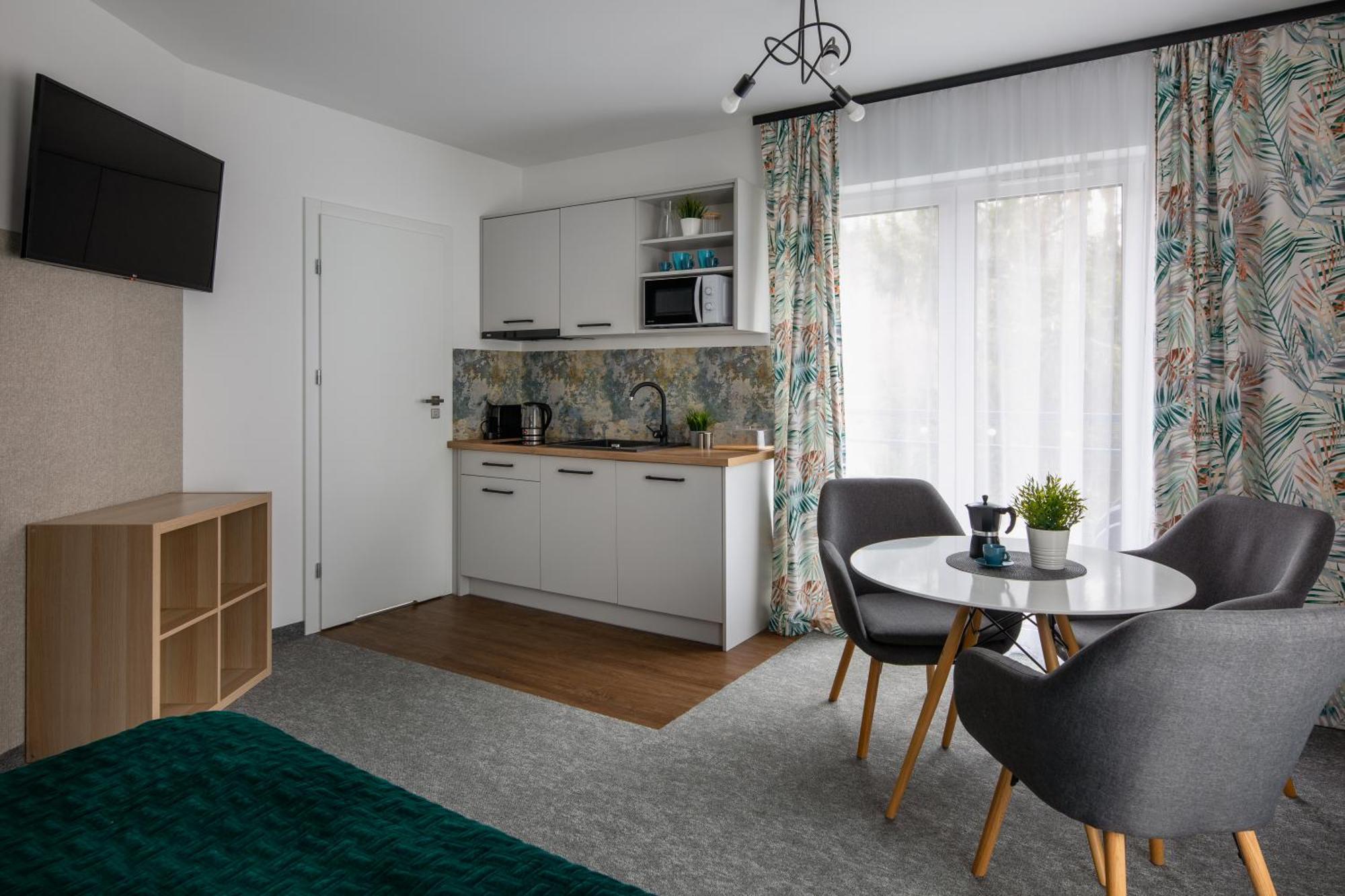 Apartamenty Wczasowa - Komfort Z Narciarnia Kudowa Zdroj Luaran gambar