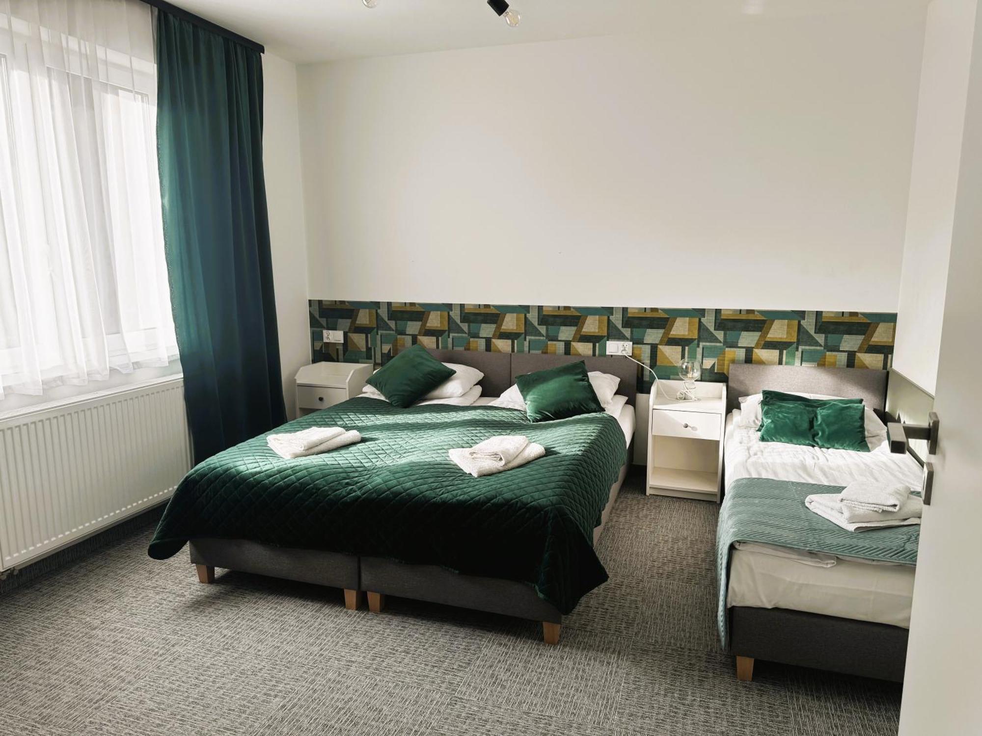 Apartamenty Wczasowa - Komfort Z Narciarnia Kudowa Zdroj Luaran gambar